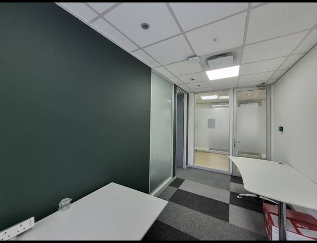 50M² OFFICE TO LET IN ROSEBANK
